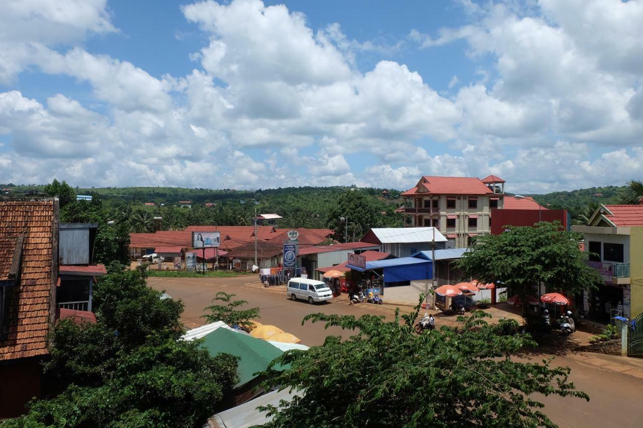Mondulkiri Holiday Homestay Сен Монуром Екстериор снимка